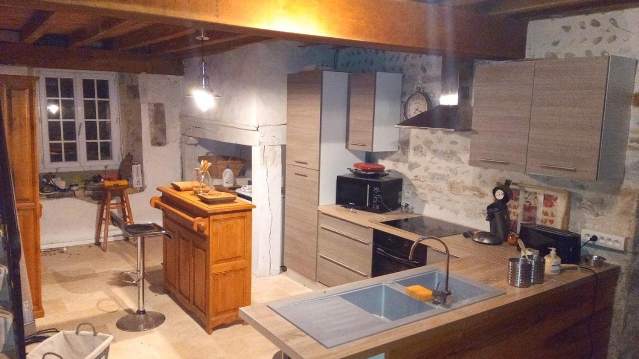 Gite De 6 A 14 Pers Avec Piscine-Jacuzzi- Salle Des Fetes Bastanes 外观 照片