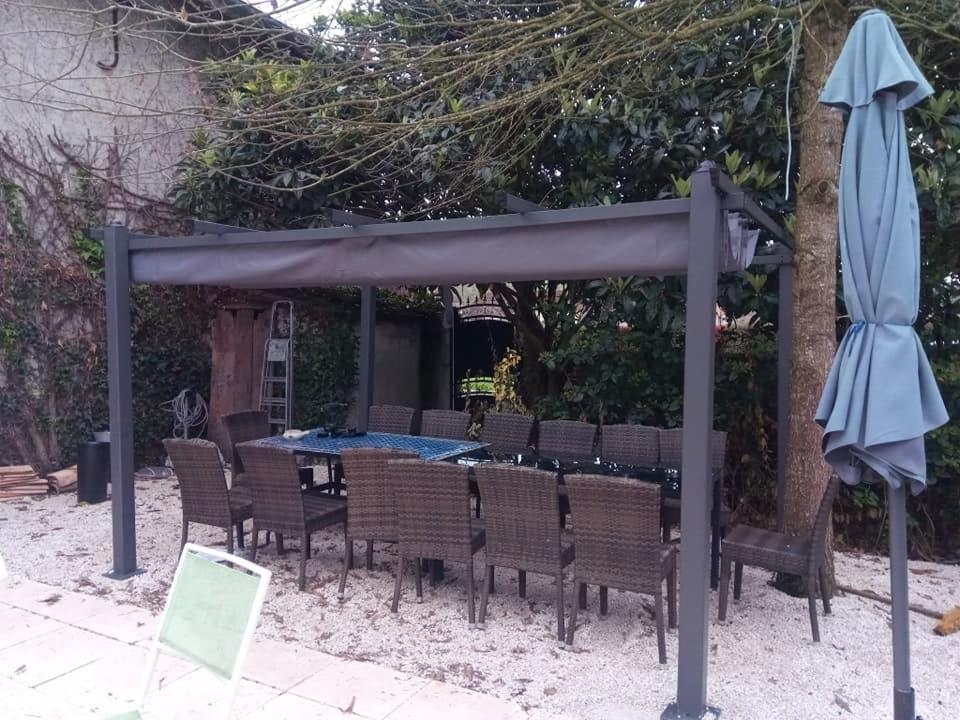 Gite De 6 A 14 Pers Avec Piscine-Jacuzzi- Salle Des Fetes Bastanes 外观 照片
